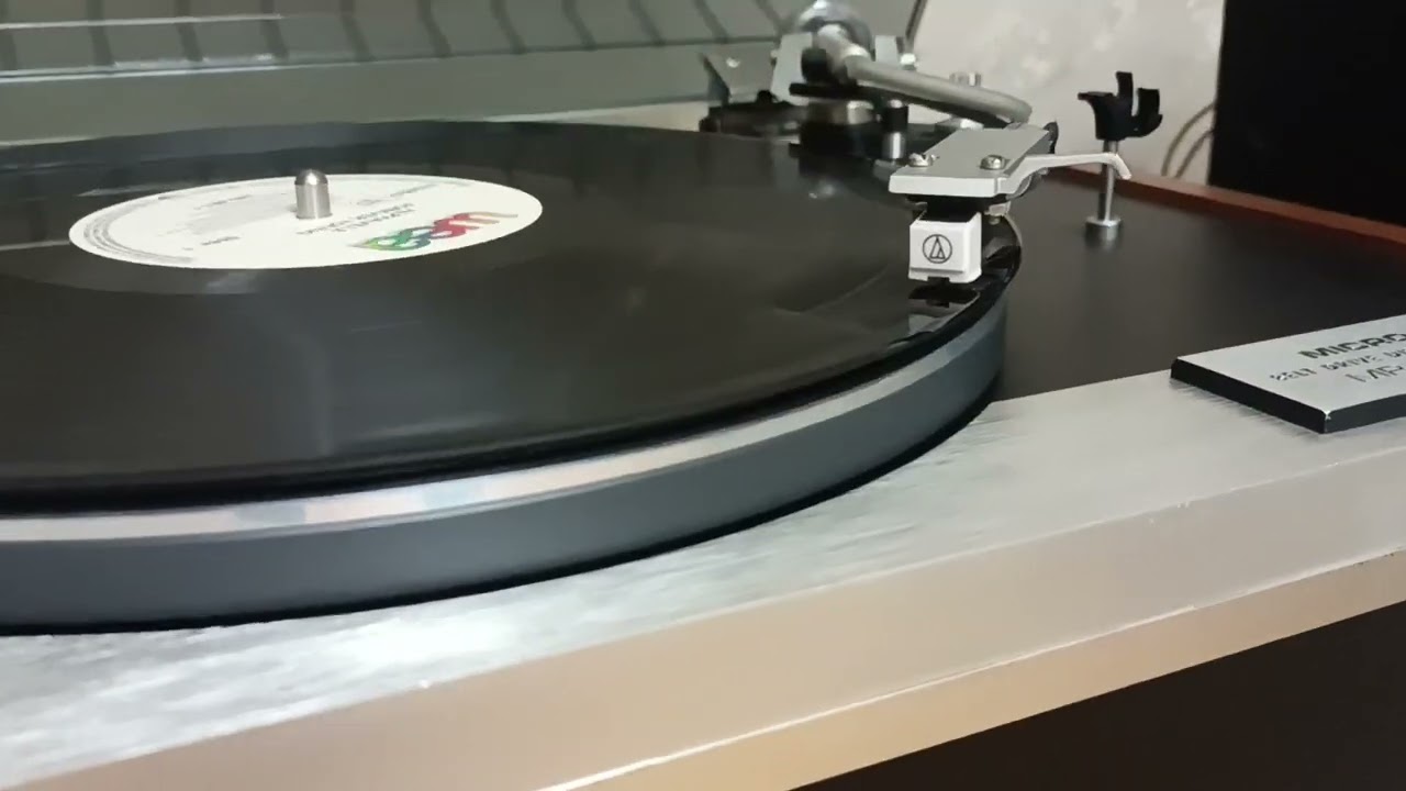 MICRO mr322 ディスクプレイヤー Audiophile Micro Seiki MR-322 Turntable + Stanton 681EEE + Dust Cover