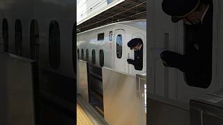 230408_024_S 新横浜駅に到着する東海道新幹線N700系 X53編成(N700a)