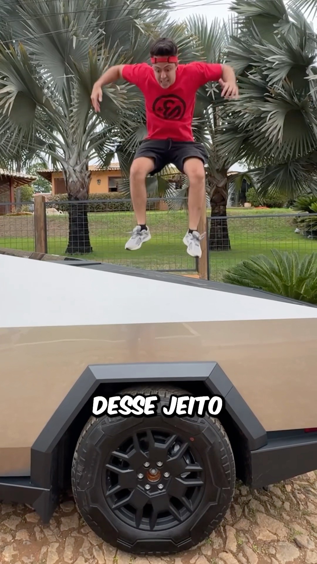 COMPREI UM CYBERTRUCK! (INDESTRUTÍVEL) #shorts