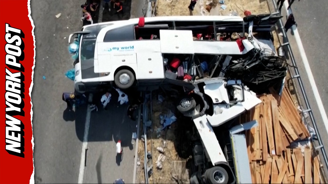 Tragic Bus-Truck Collision in Turkey Claims 11 Lives