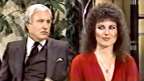 Lucie Arnaz interview & performance on Merv Griffi...