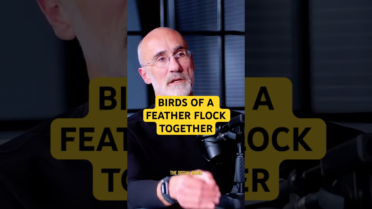 Рыбак рыбака видит издалека