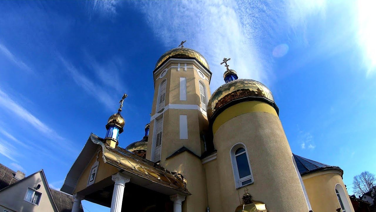 28 липня – знаменне свято хрещення Київської Русі.Міжгір'я церква св.Петра і Павла