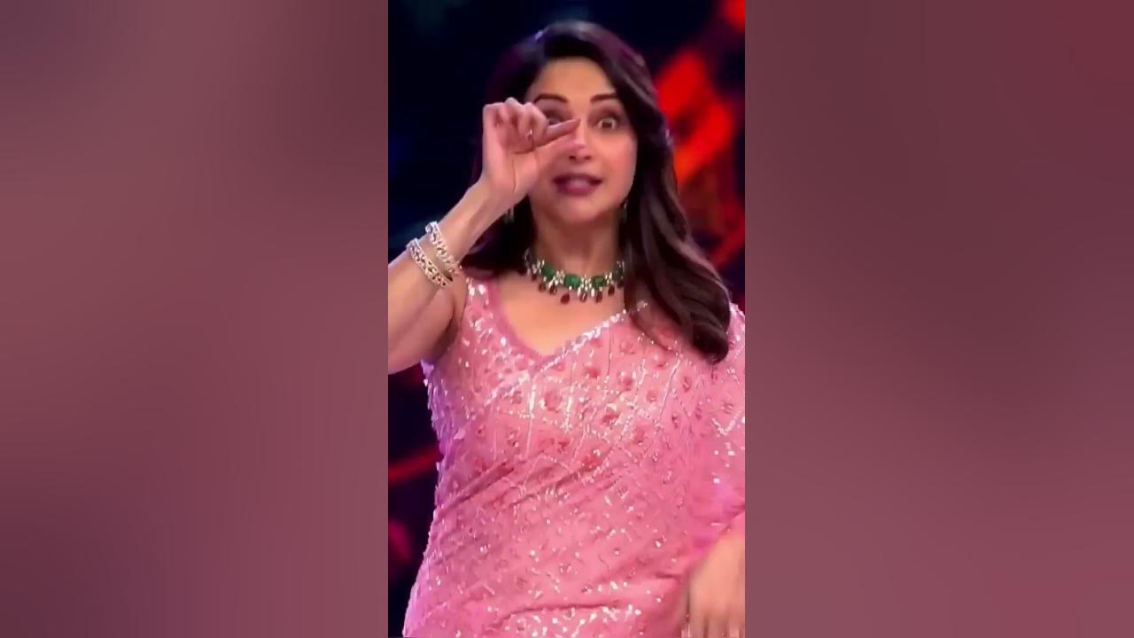 Madhuri Dixit Chane Ke Khet Mein song par dance || #whatsappstatus #shortvideo 💯💯🥰🥰💯