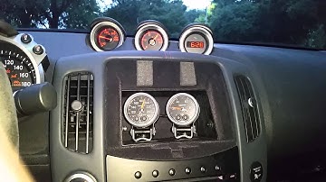 Autometer Elite gauges in a 370Z