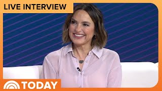 Mariska Hargitay Talks 'SVU’ S27 Finale, Broadway Debut, Knicks