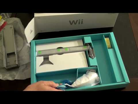 Unboxing the Nintendo Wii