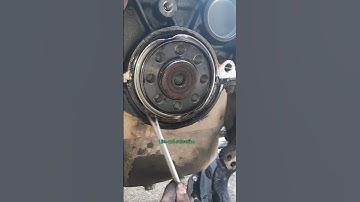 how to open a main Oil seal ring#kashi #mechanic #viral #isuzu #truke