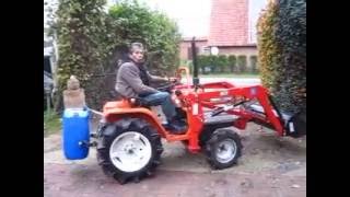 Kubota B1400 mit Frontlader Teil 2 ; mit Heckgewicht