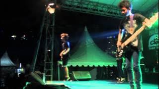 I Punch Werewolf At Jakcloth Year End Sale 2012