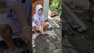 Kaki Bapak Gerak Gerak