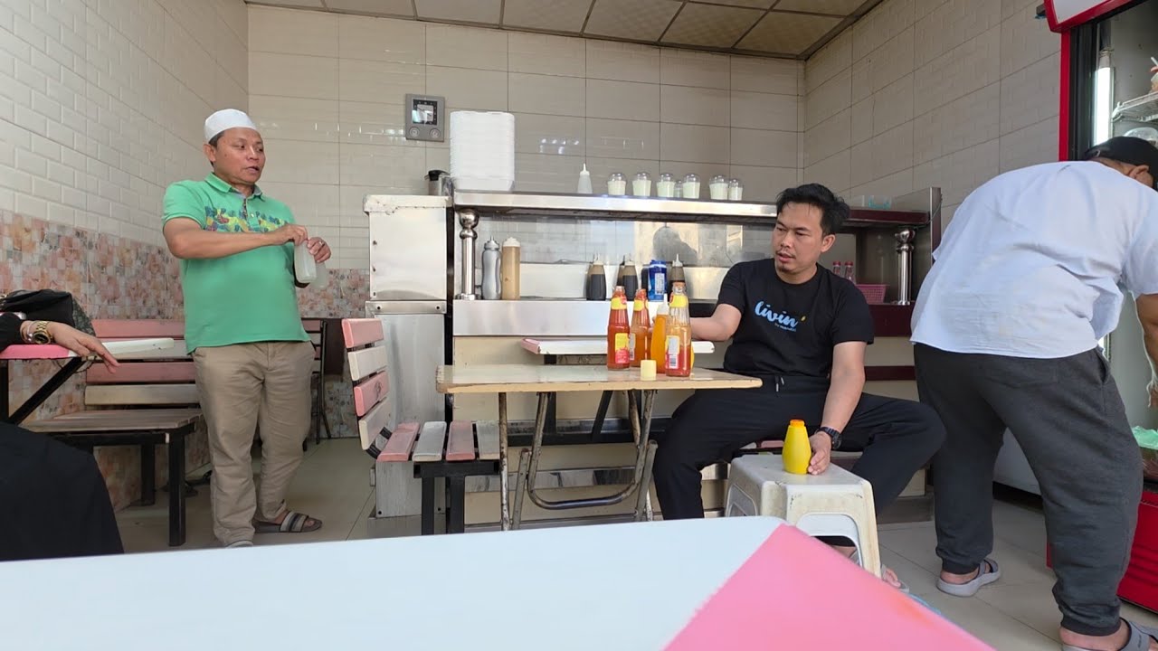 HARI PERTAMA AKTIVITAS DI KEADI BAKSO SATU RAMADHAN DI ARAB SAUDI