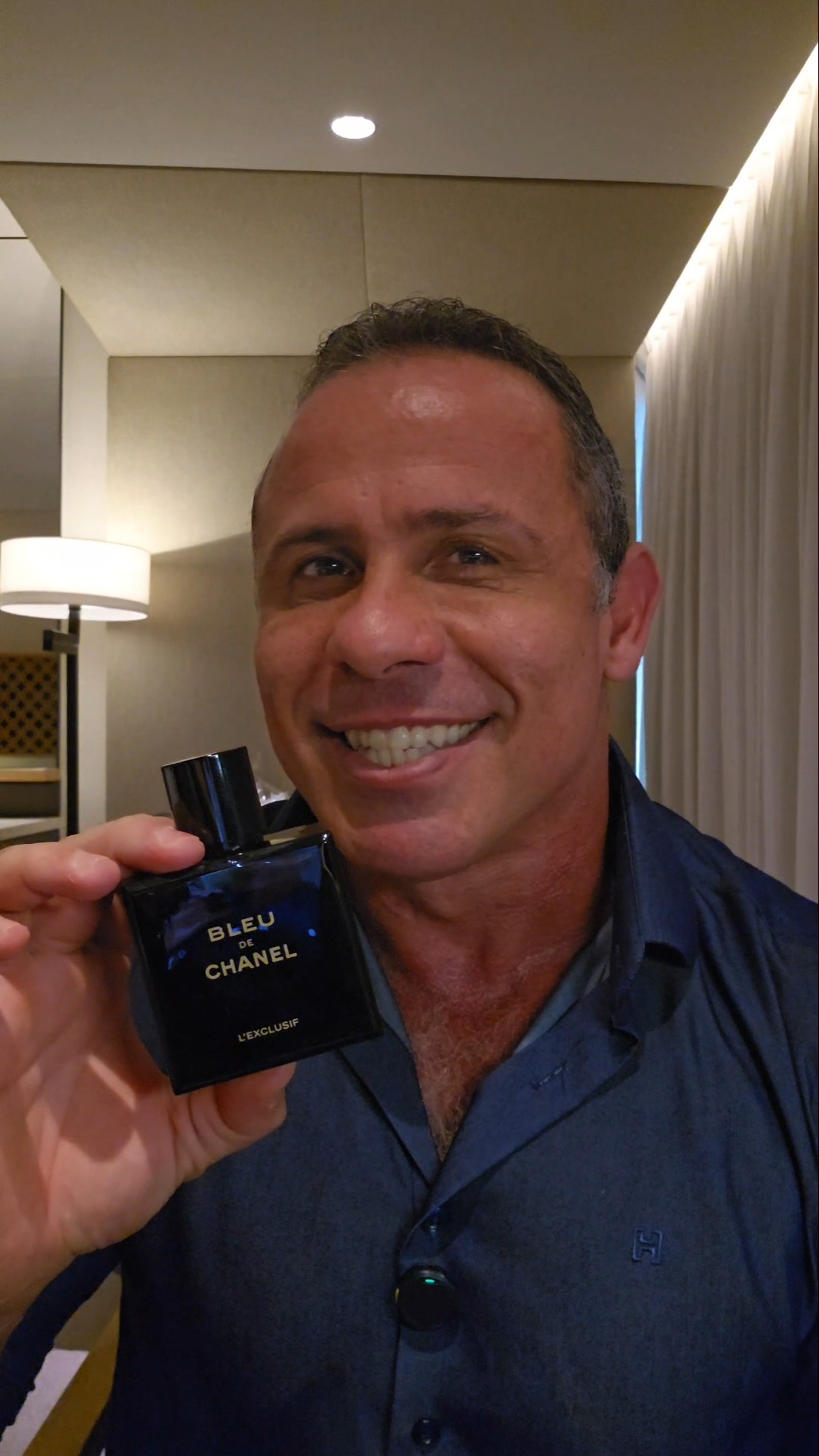 NOVO BLEU DE CHANEL THE EXCLUSIVE #shorts - YouTube