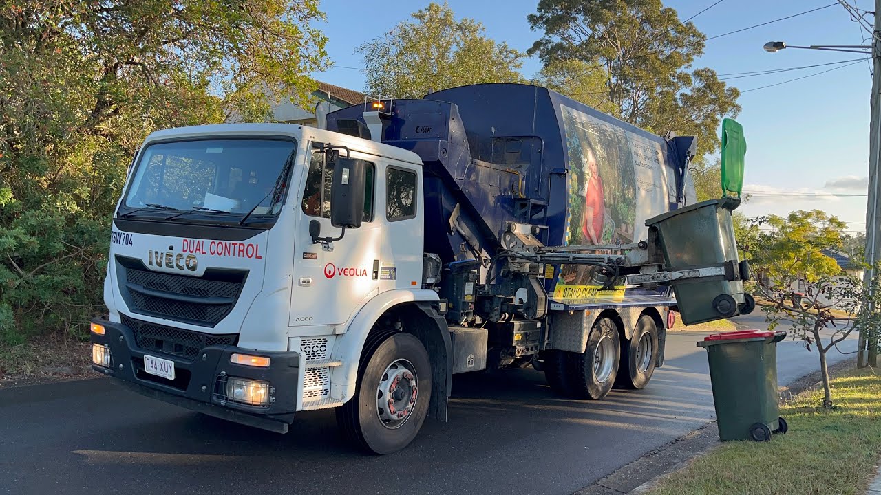 Brisbane greens with @macdonaldjohnstonfan in waste truck 704