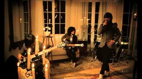 HELLO BAND - Biarkan Berlalu (official)