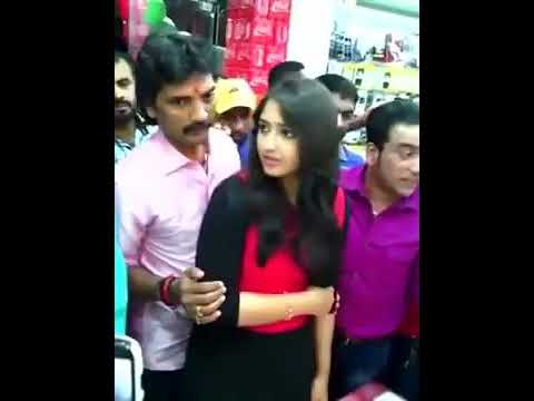 ass touching of bollywood actress in public