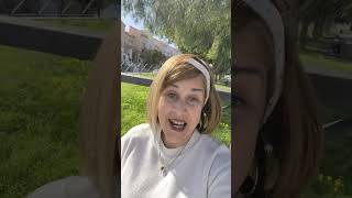 un brindis por nuestros defectos , porque al parecer nuestras virtudes nadie las reconoce