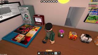 Roblox Work at a Pizza Place: All 2025 Christmas item gifts collected