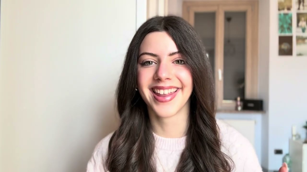 WHO AM I? 👸🏻🎀🪽