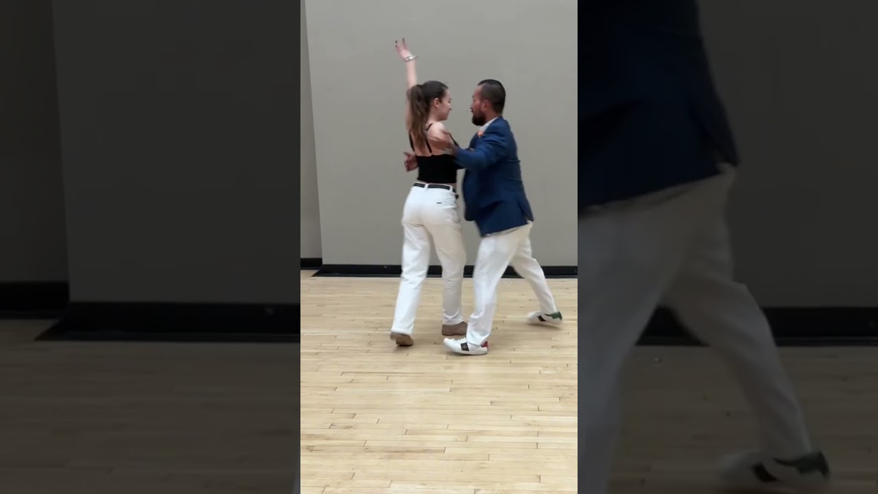Intermediate Salsa Combination by Alejandro Sol and Inna!