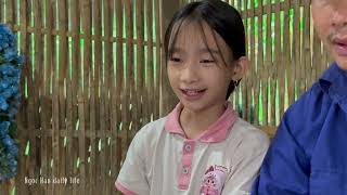 Ngoc Han received a laptop from the sponsor - Uncle Dong organized a birthday party for Han.