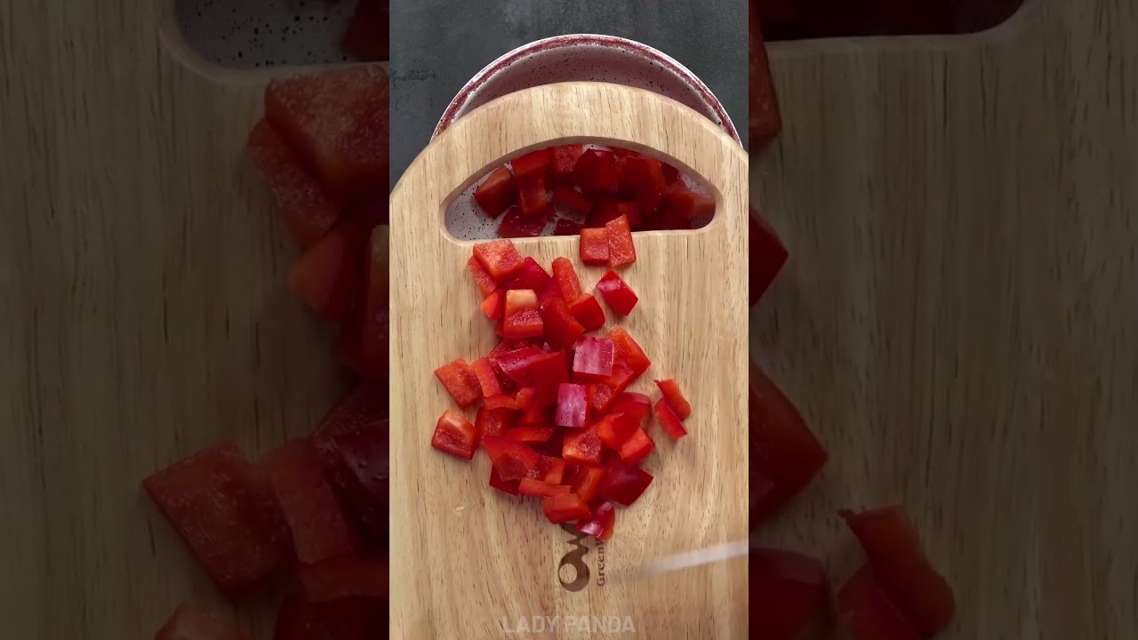 Do You Really Know How To Use A Chopping Board? 🔪🤔