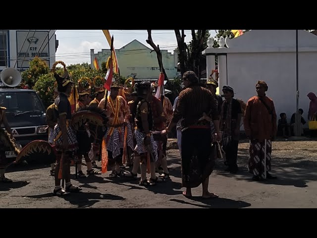 sedang live upacara adat Rosul Kelurahan Baleharjo Wonosari Gunungkidul class=