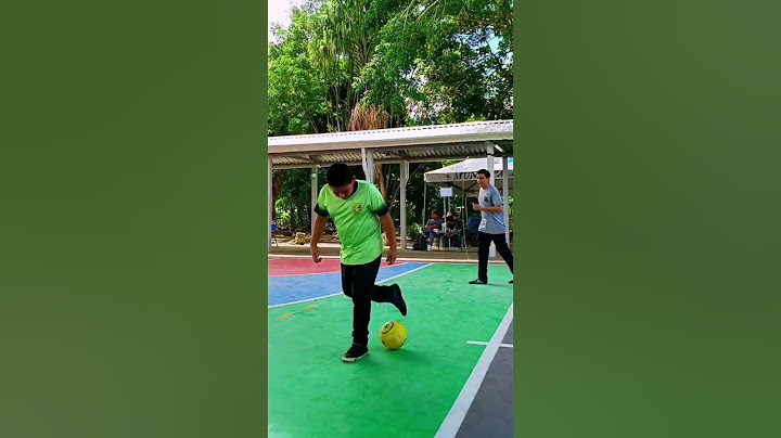 Enseñandole a niño hacer el caño más efectivo del Freestyle #433 #1on1 #costarica #futbol #regates