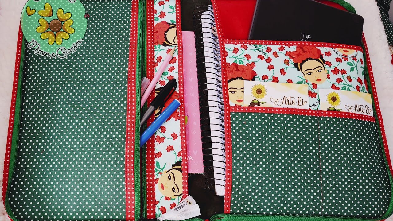 Como fazer pasta A4 - pasta universitária - fechamento em zíper. Super fácil.