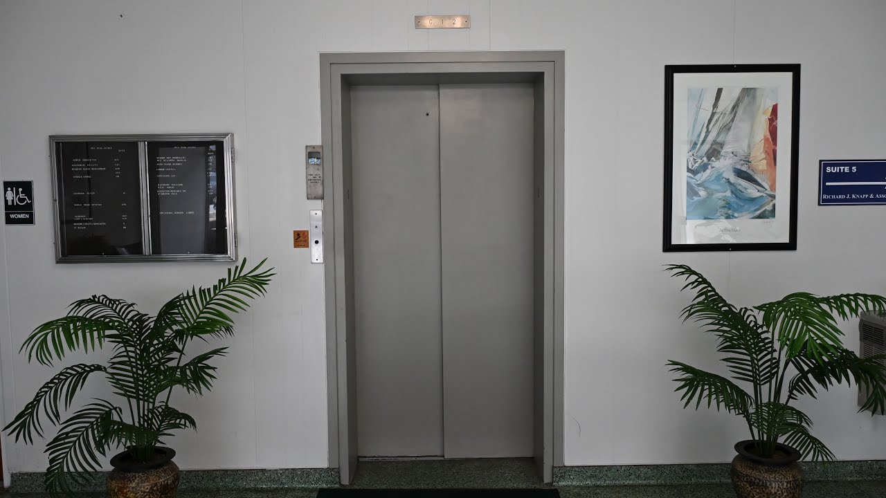 Richmond, VA: Monarch Hydraulic Elevator at 1910 Byrd