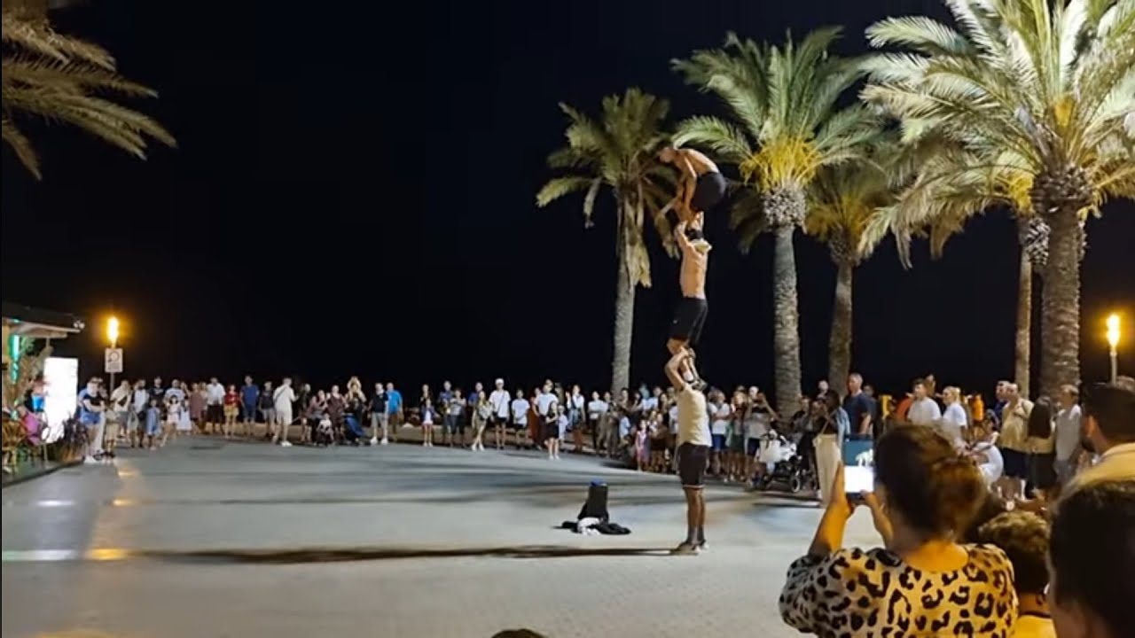 САЛОУ, Испания. Как они это делают? Удивительный финал...