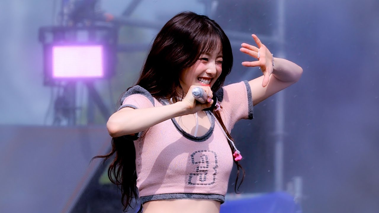 [4K] 240705 츄 Strawberry Rush 직캠 (CHUU Fancam)