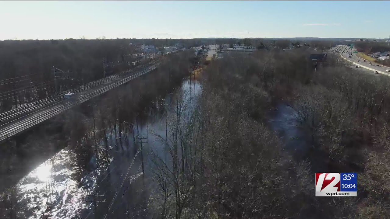 Flooding in West Warwick, Cranston forces residents from homes - YouTube