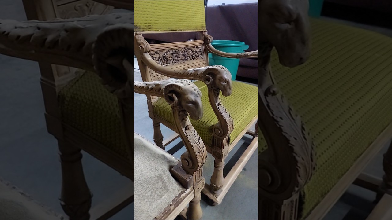 Антикварный трон 