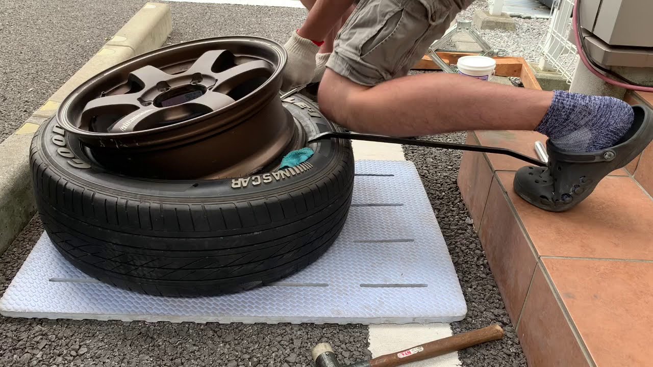 【ハイエース】ナスカーLTタイヤ手組み〜外し編〜