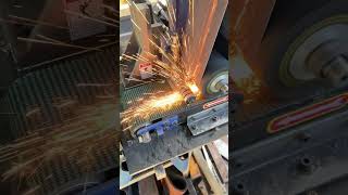 Stable and durable, essential workshop equipment #machine #deburring #polishing