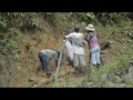 Mujeres de oro - mujeres en la mineria artesanal / Chocó, Colombia