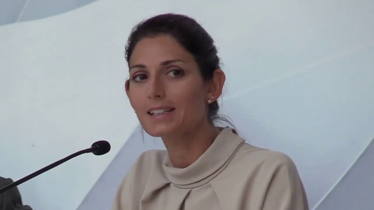 Raggi al Roma Convention Center La Nuvola dell’Eur (02.09.20) - YouTube
