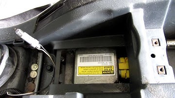 Codename Cathy (Trans Am G4): Removing center console P2