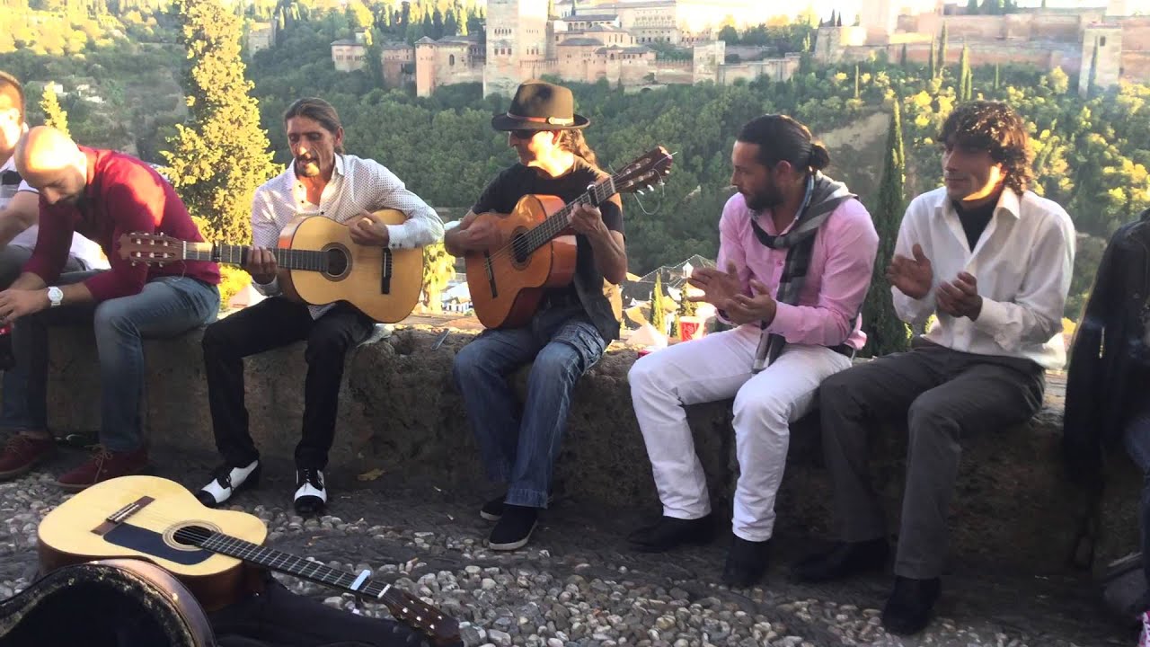 Luis El Gatico at Mirador San Nicolas, Granada 770