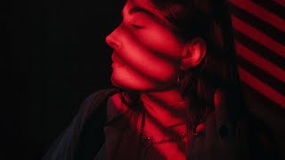 Domi Jzewska - Kosmonauci Official Visual