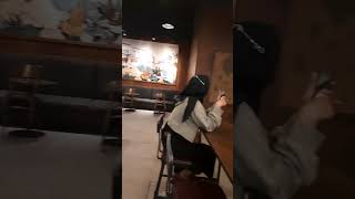 niatnya mau nongkrong di starbuck malah udah mau tutup aja ini