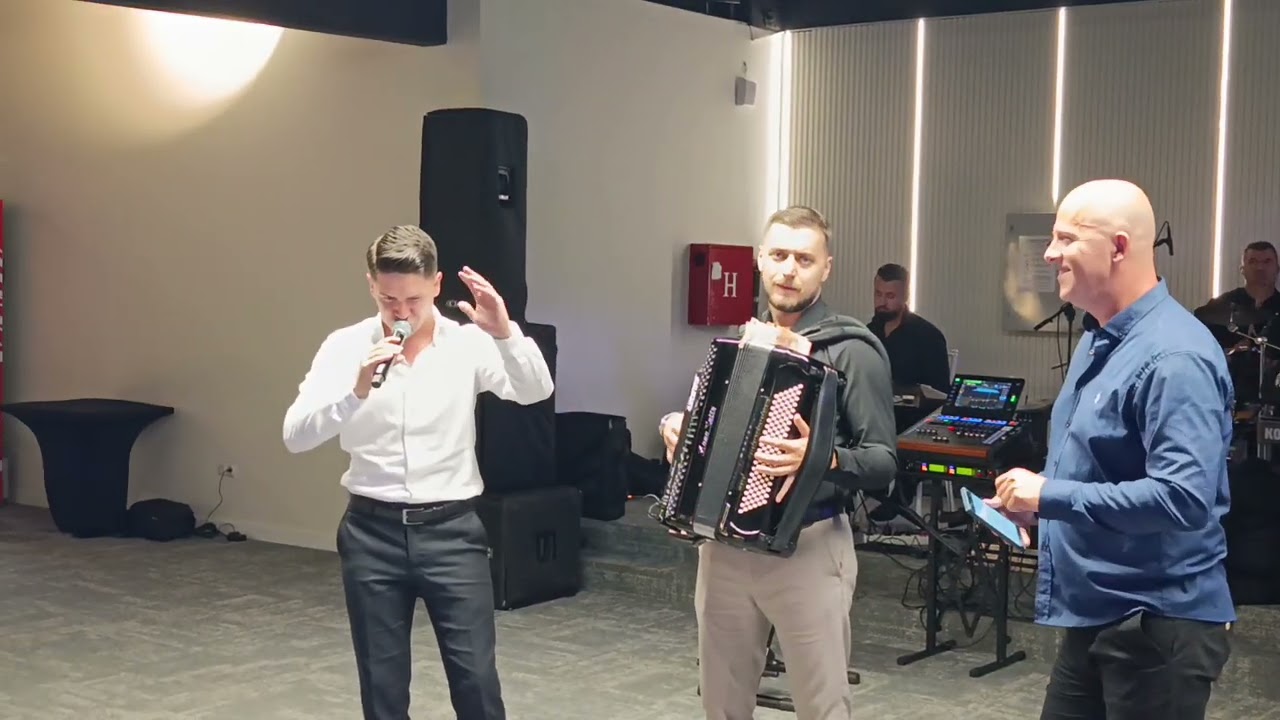 Edin Dzinic, Almir Sofic, Amir Begovic & Haris Kaltak-Ti si tu iz navike (LIVE)