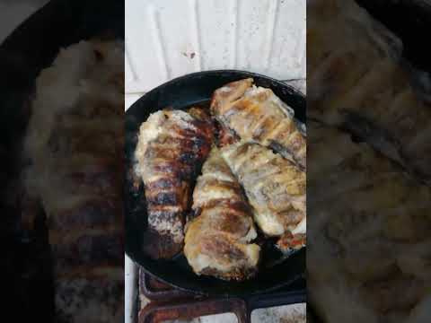 жареный линь в сметане