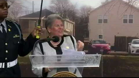 Bowser Administration Unveils Tiny Homes In Deanwo...