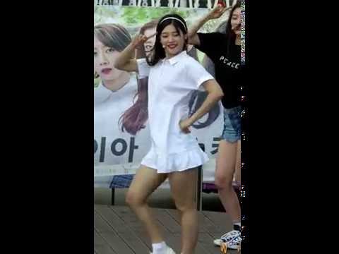 2016.06.25 다이아(DIA) - 그길에서(정채연) *다이아(DIA) 여의도 버스킹*
