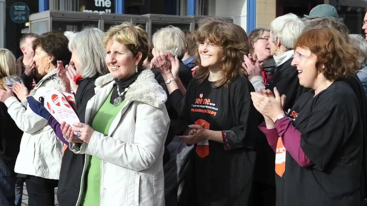 recovery pump 'see me' Flash Choir - World Mental Health Day 2011