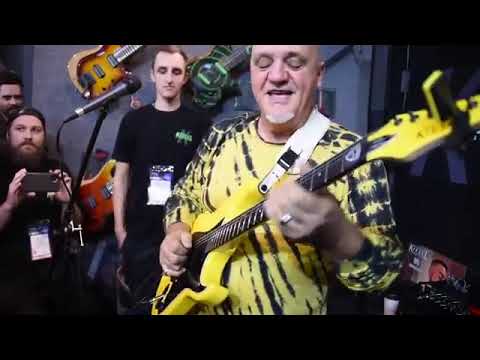 Frank Gambale #01 (NAMM 2020) | 5:41 | Kanarski Guitar | 1.29K subscribers | 206,560 views | Premiered January 30, 2020