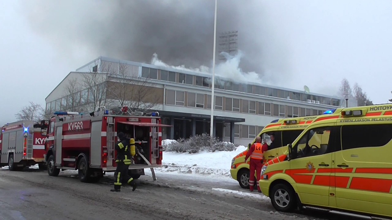 Kouvolan yhteiskoulun palo 11.2.2014 (Big school fire in Kouvola)