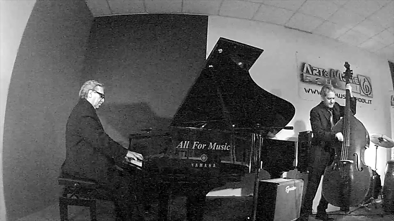 Giulio Di Nola Live Trio Torna A Surriento YouTube